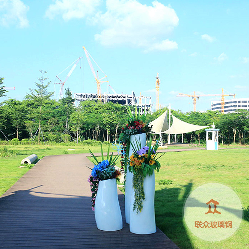 oeuvre簡約綠植花器戶外落地鵝卵石花盆商場水泥樹脂玻璃鋼大花盆